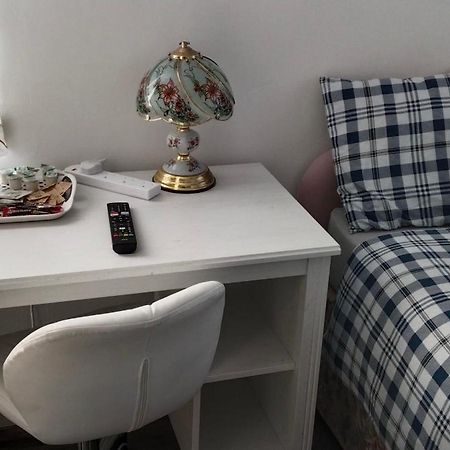 White House Ensuite Double Bedroom 沃灵顿 外观 照片