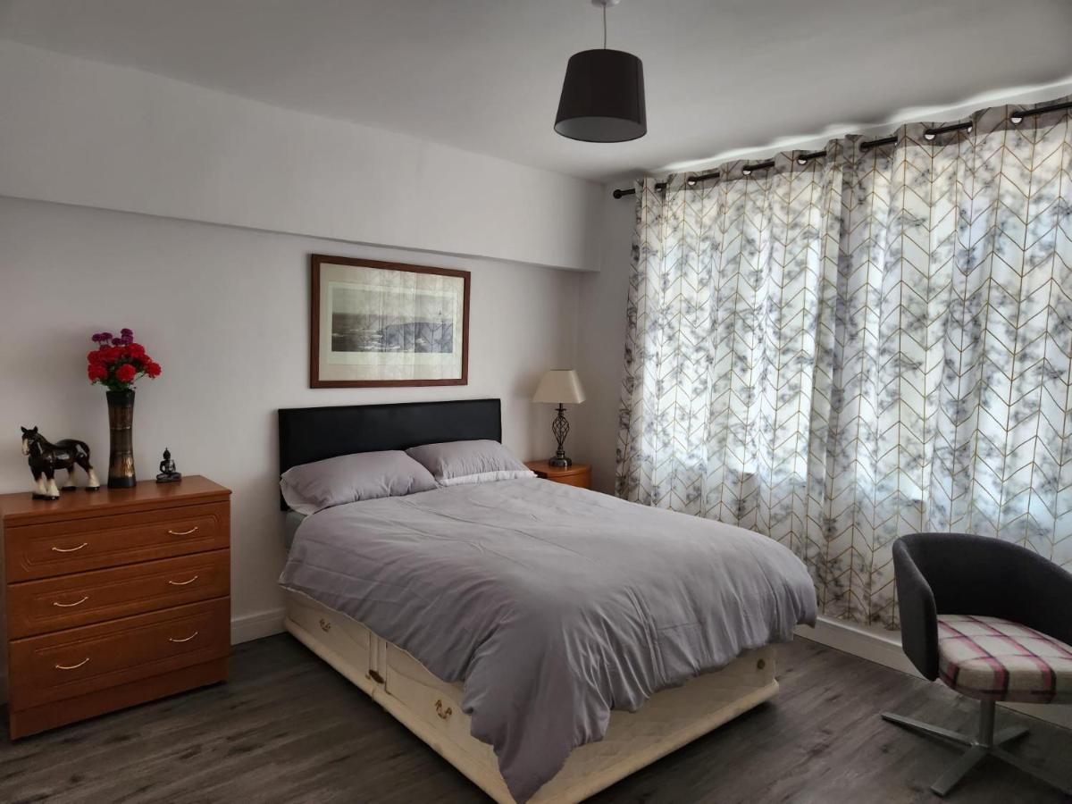 White House Ensuite Double Bedroom 沃灵顿 外观 照片