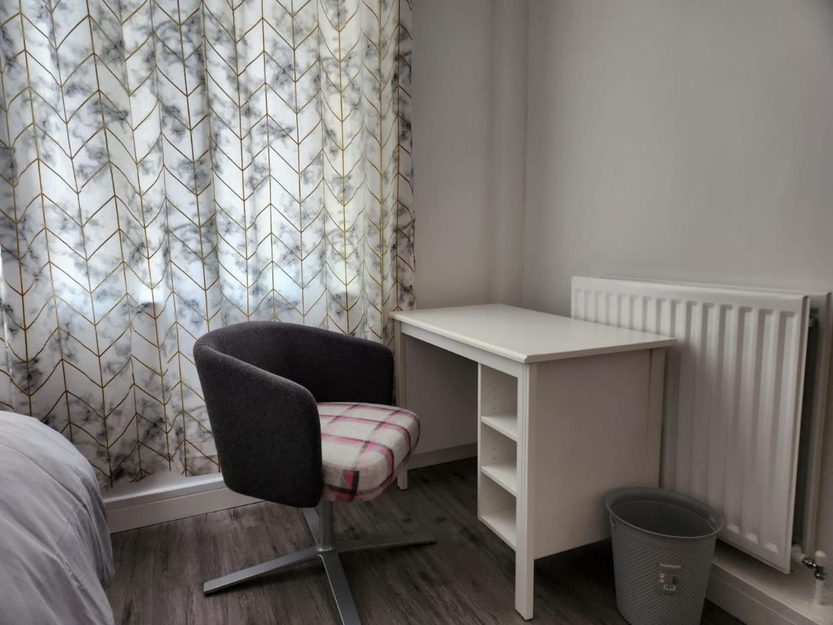 White House Ensuite Double Bedroom 沃灵顿 外观 照片