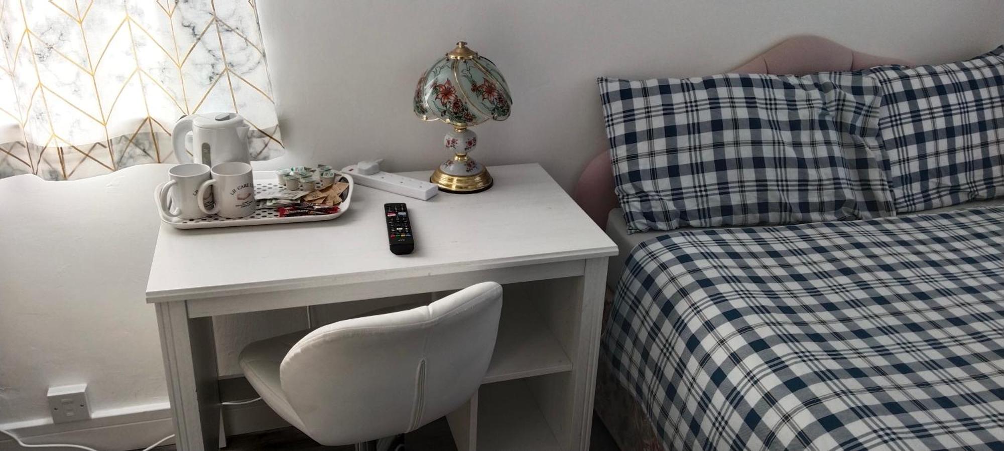 White House Ensuite Double Bedroom 沃灵顿 外观 照片