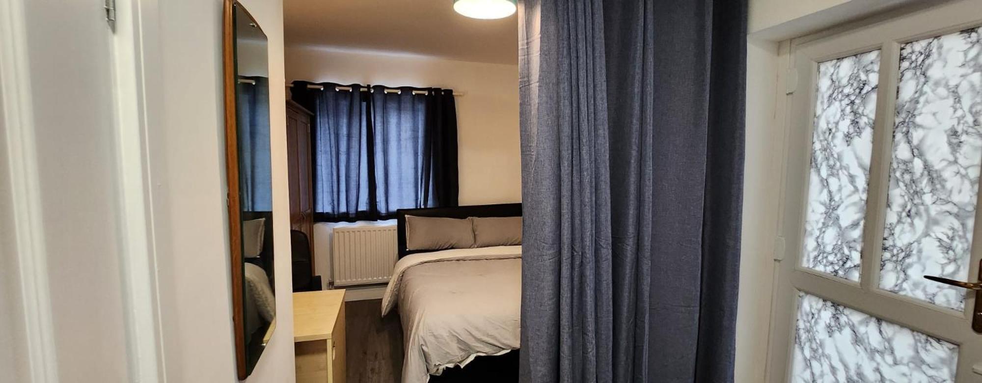 White House Ensuite Double Bedroom 沃灵顿 外观 照片